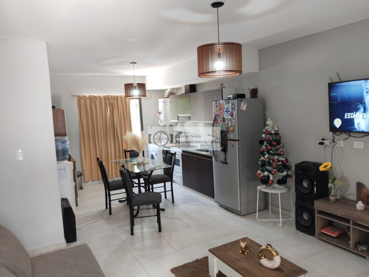 VENTA DEPTO B° INKA 3 DORM 2 BÑ, PATIO COCHERA, IMPECABLE. 