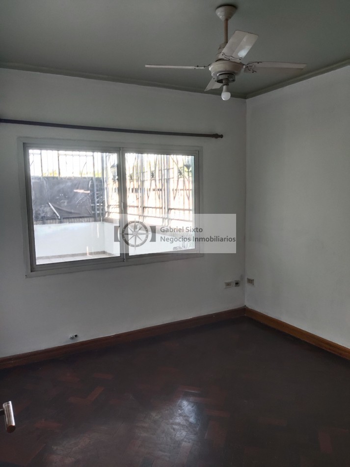 ALQUILER PROPIEDAD PARA OFICINAS, SOLO COMERCIAL UBICADA EN SAN JUAN A MTS DE MORON. 