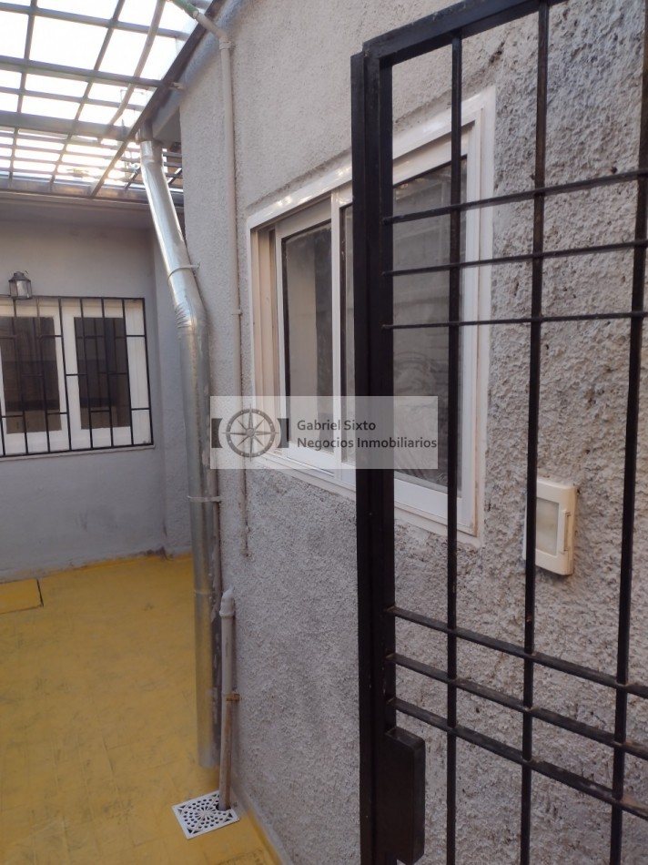 VENTA CASITA INTERNA SAN JOSE 1 DORM. CON PATIO ´GUAYMALLEN