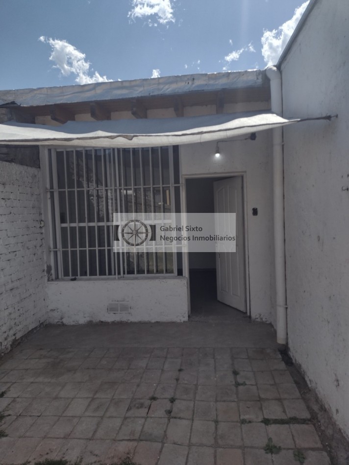 VENTA CASA EN B° GEMINIS LAS HERAS 2 dorm ESCRITURA INMEDIATA (alquilada)