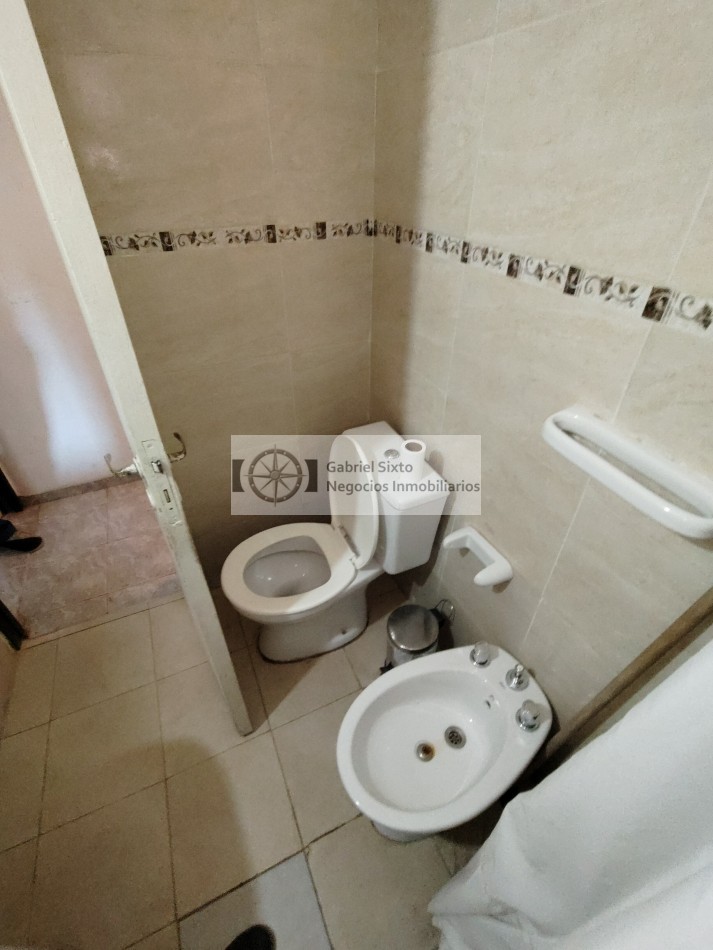 VENTA CASA ESQUINA B° SUPE (Sunchales Oeste y Chaco) 3 dorm cochera muy amplia 