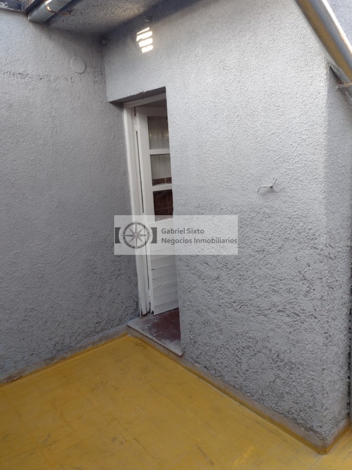 VENTA CASITA INTERNA SAN JOSE 1 DORM. CON PATIO ´GUAYMALLEN