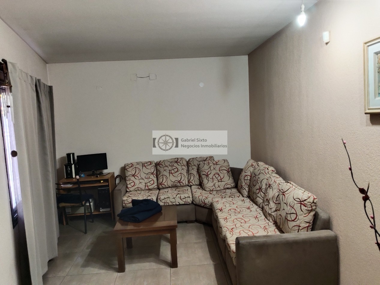 VENTA CASA ESQUINA IMPECABLE MAIPU 3 DRM, 2BÑ. SALON, PILETA, QUINCHO. DOBLE COCHERA