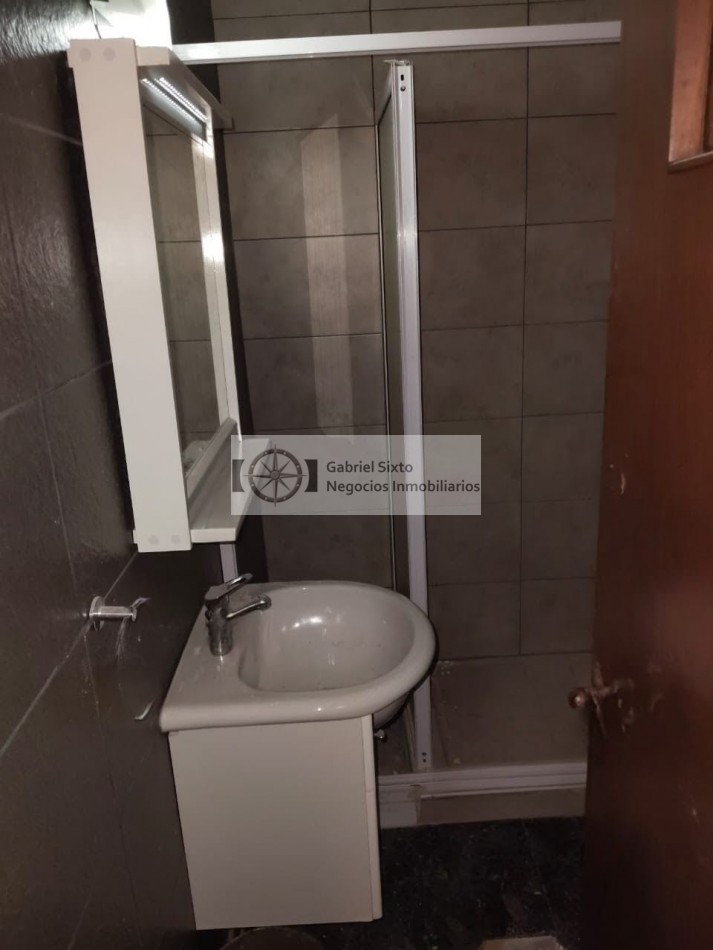 VENTA DEPTO CENTRICO Calle Rivadavia 76 a mts de 9 de Julio y Av San Martin (ubicacion excelente) 