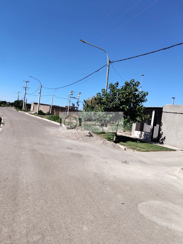 VENTA LOTE EN GUAYMALLEN CON PROYECTO DE CONTRUCCION 2 CASAS DE 65 M2 C/2 