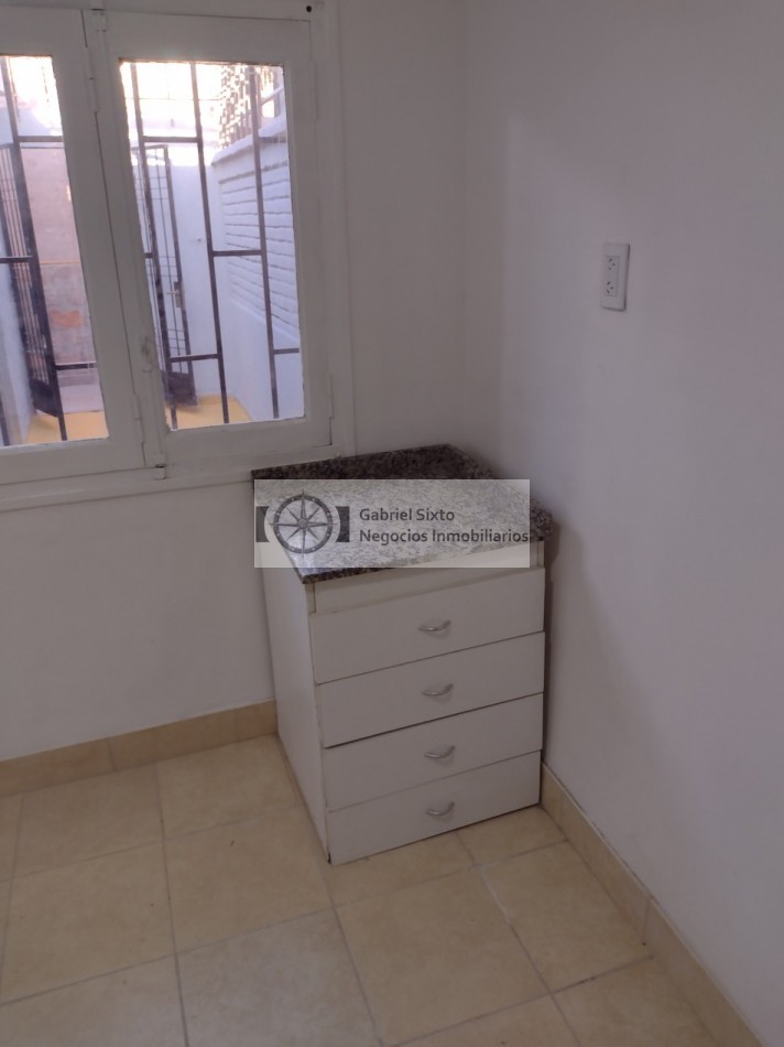 VENTA CASITA INTERNA SAN JOSE 1 DORM. CON PATIO ´GUAYMALLEN